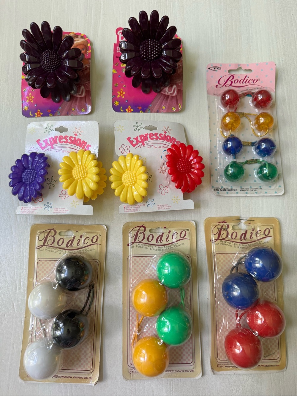 Kids Flower Clips and Ball Hair Ties Set - Multicolor Vintage 1990 Accessories